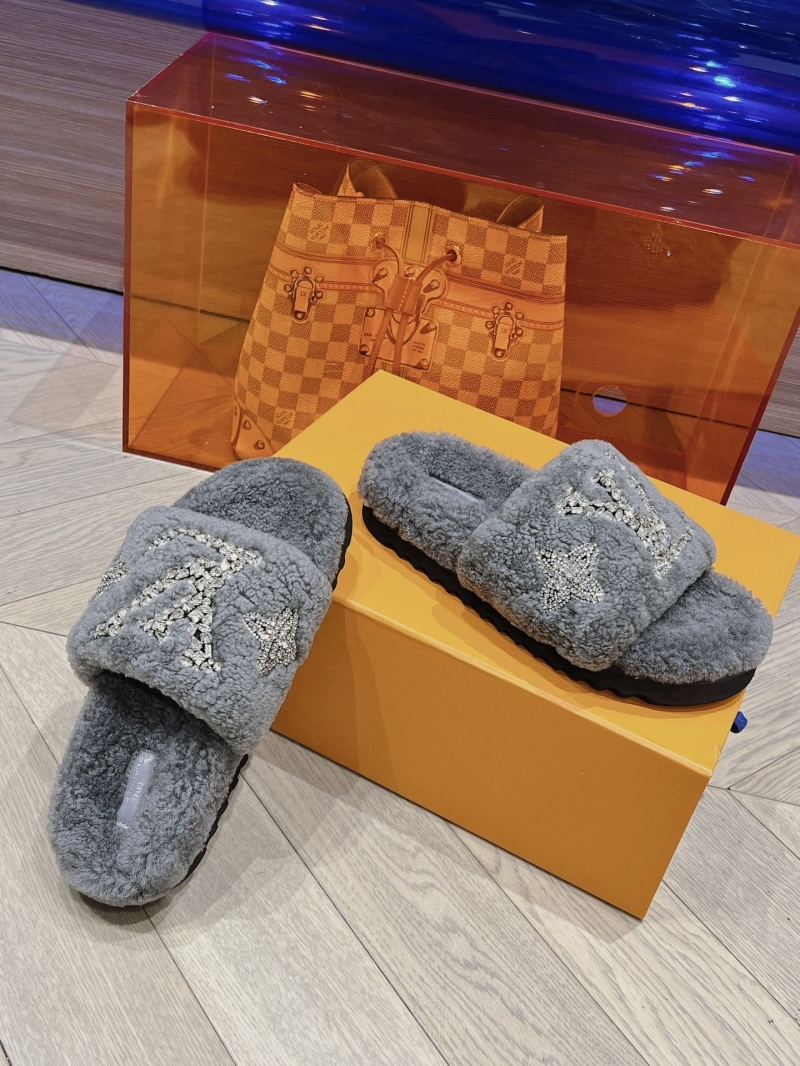 Louis Vuitton Slippers